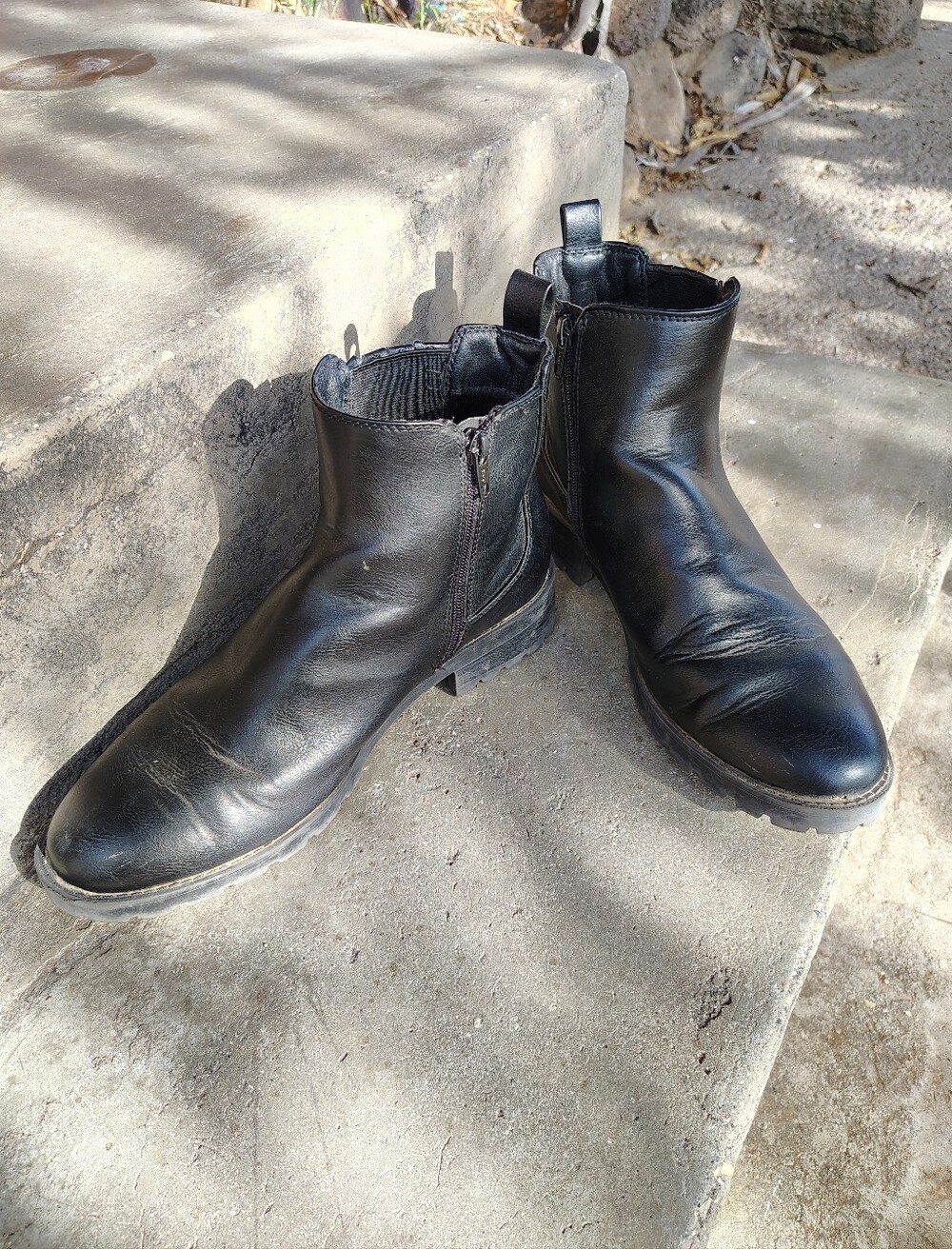 Women's Black Pleather Zip Ankle Boots